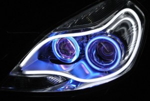 Car-LED-Lights-Are-Produced-in-a-Variety-of-Shapes-and-Sizes-A-Simple-Circuit-can-be-Constructed-from-a-Battery