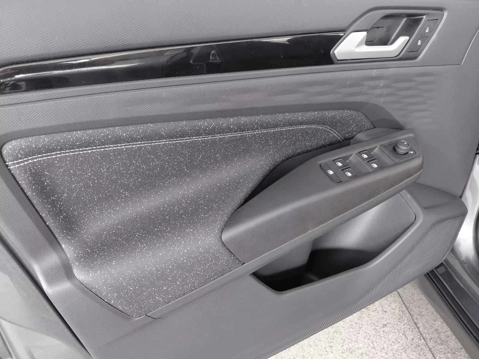 8e070650-a1e8-4ae5-8c67-c7f56c7bb9de