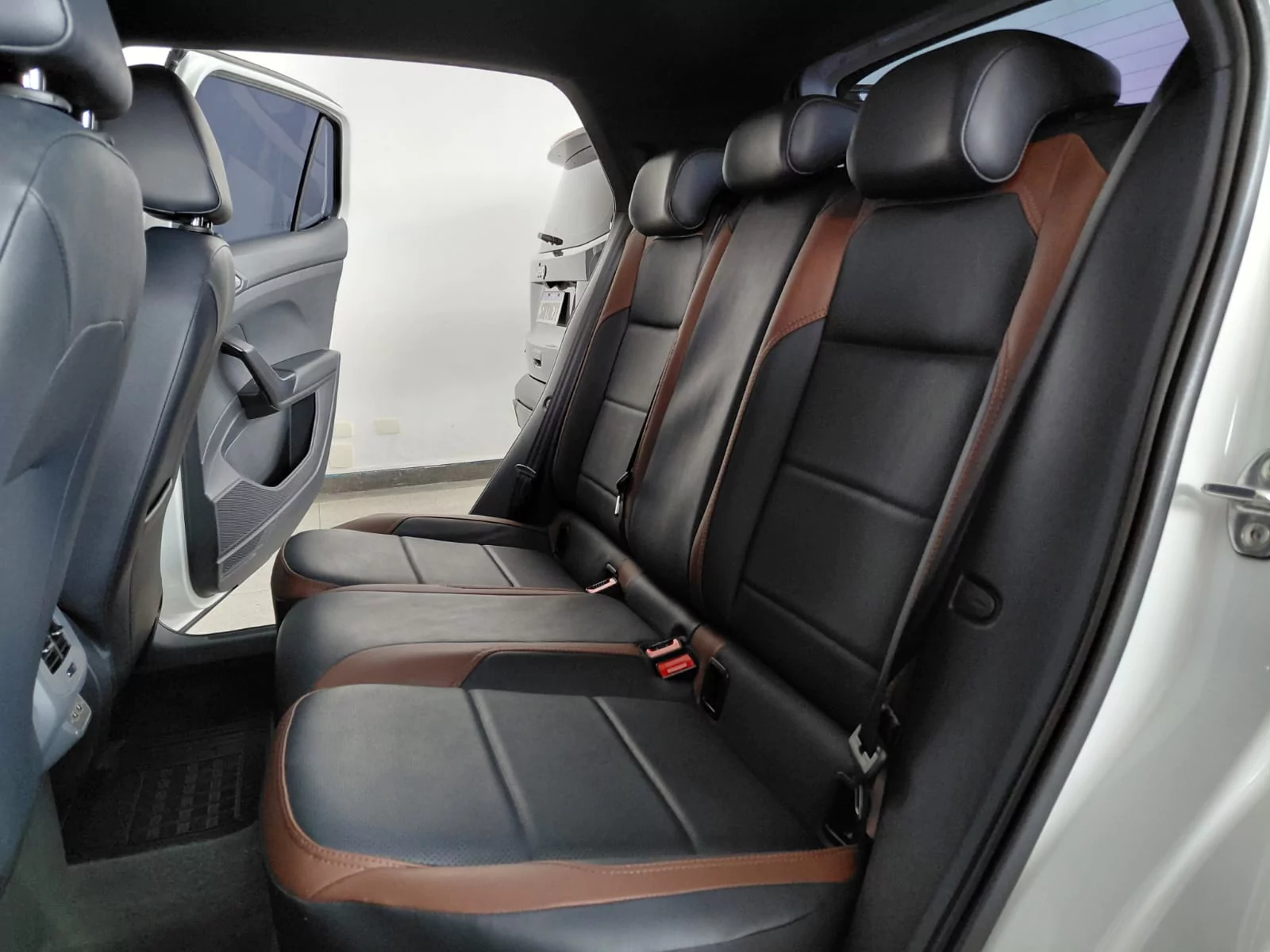 c801f5a2-3182-48b1-a25b-9117d9bf8e1f